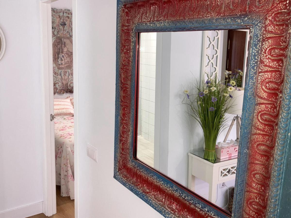 Moderno Apartamento En Casco Historico Sevilla Eksteriør billede
