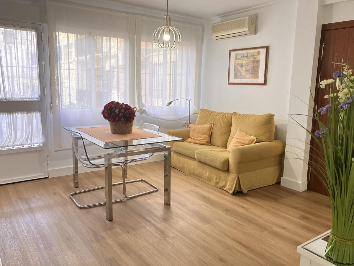 Moderno Apartamento En Casco Historico Sevilla Eksteriør billede